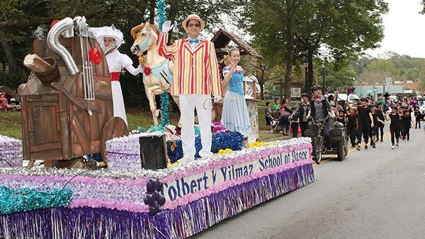 Roswell’s annual Youth Day Celebration starts with a parade featuring floats, bands and more on Saturday.