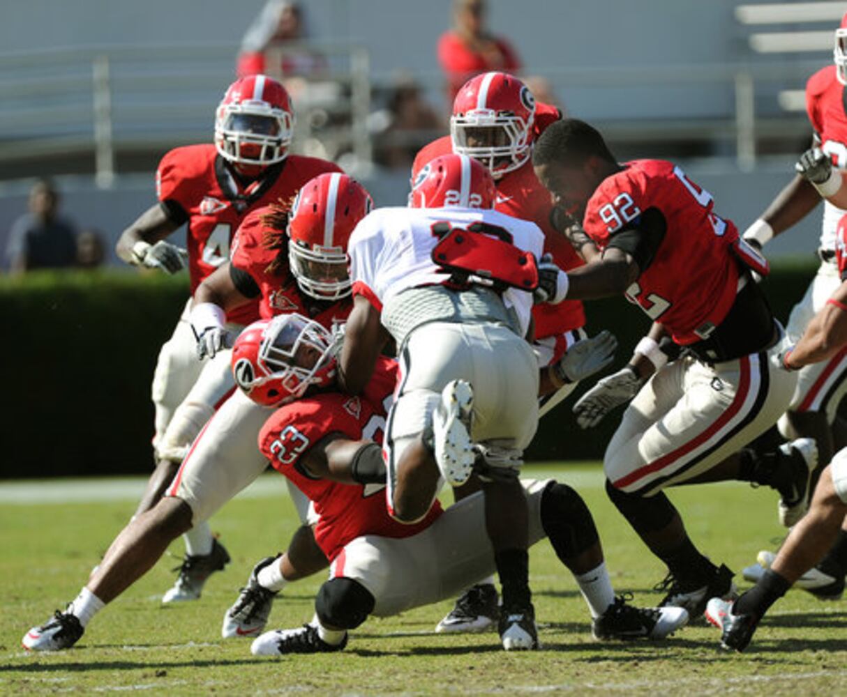Bulldogs battle in G-Day scrimmage