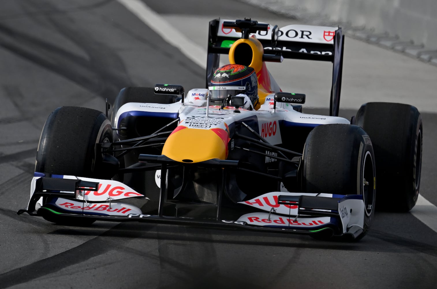 Formula 1 demo brings motorsports to Summerhill neighborhood