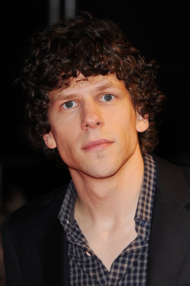Jessie Eisenberg is addicted to CATS! He told Conan O’Brien that the more money he makes, the more responsibility he feels to save more cats.