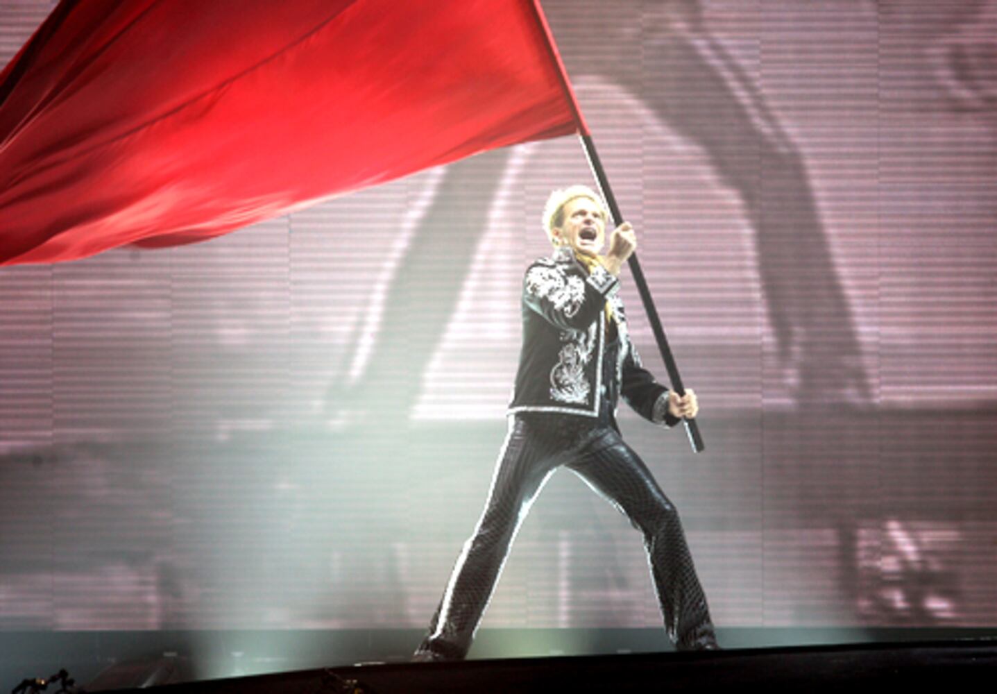 Van Halen rocks Philips Arena