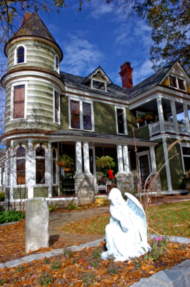 Grant Park mansion restored to former glory