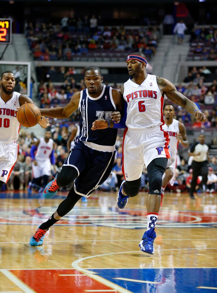 Ex-Hawk Josh Smith with the Pistons