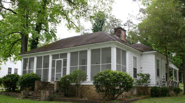 The McCarthy Cottage built by President Franklin Delano Roosevelt in Warm Springs before the fire.