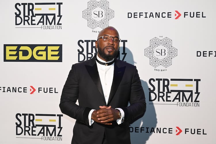 Jeezy poses for photographers upon arrival for Jeezy’s fifth annual Sno Ball at Delta Flight Museum, Thursday, Oct. 9, 2025, in Atlanta. (Hyosub Shin/AJC)