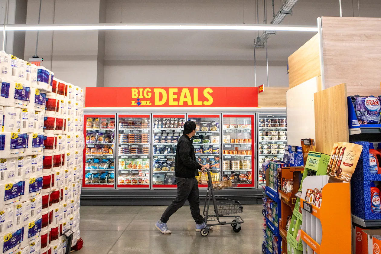 A customer shops at a Lidl grocery store in West Midtown on Wednesday, Oct 22, 2025. (Jenni Girtman for the AJC)