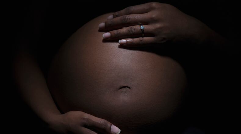 Pregnant woman (stock photo).