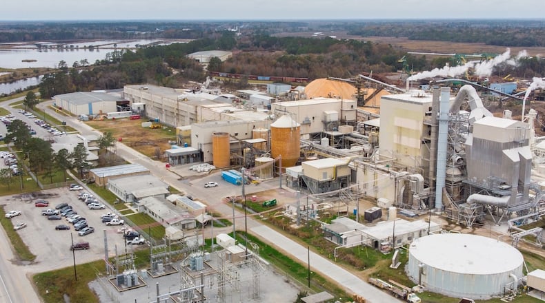 Atlanta-based DS Smith is hiring at its Riceboro mill in southwest Georgia with starting pay at $35,000 a year, officials said. Among the positions open are
engineering, electrical industrial maintenance and various entry-level jobs,