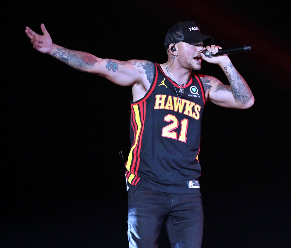 Country star Kane Brown brought his Blessed & Free tour to a nearly sold-out State Farm Arena in Atlanta on Sunday, Oct. 24, 2021. Jordan Davis and Restless Road opened the show. / 
Robb Cohen for the Atlanta Journal-Constitution