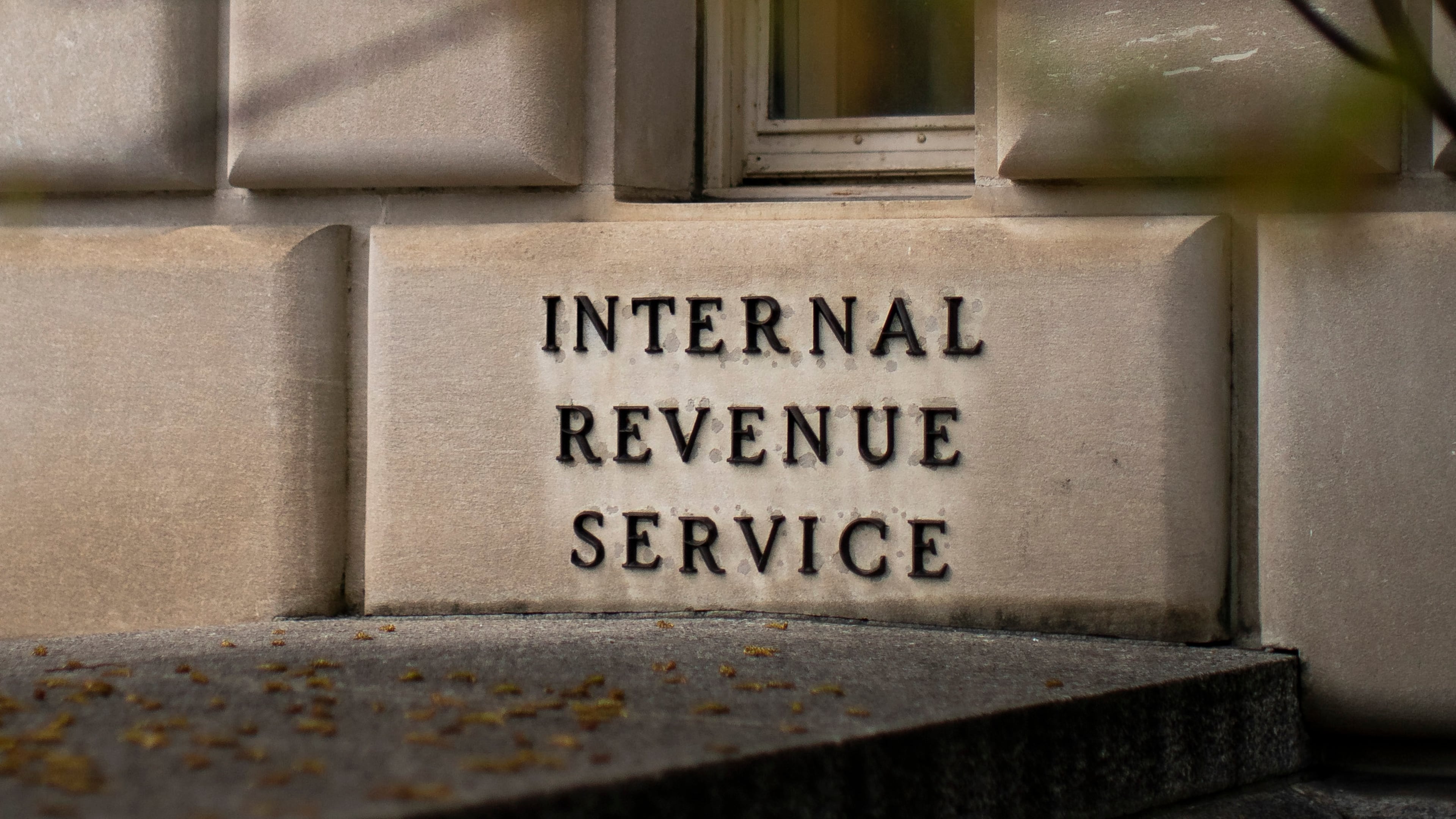 The federal government has filed a lawsuit against a Georgia tax return preparer, seeking to put her out of business for years of alleged fraud. (New York Times)