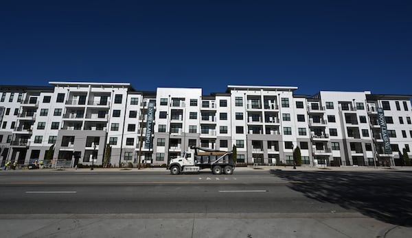 The exterior of the Novel Upper Westside community. (Hyosub Shin / Hyosub.Shin@ajc.com)
