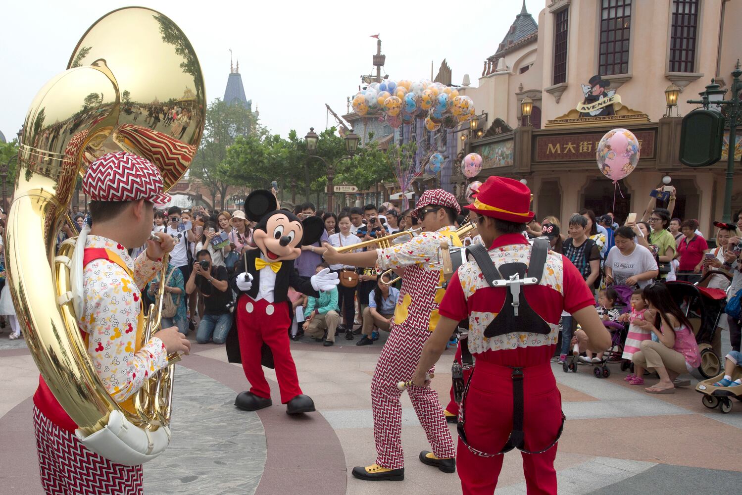 Shanghai Disney opens