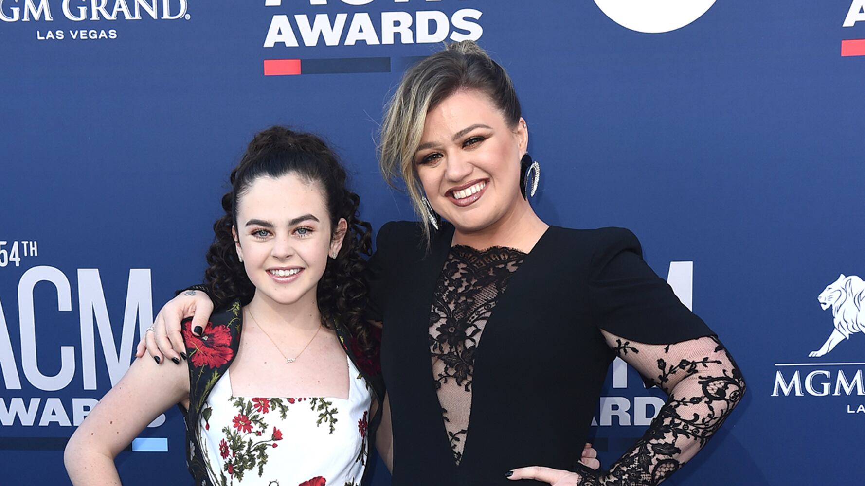 Photos: 54th annual Academy of Country Music Awards red carpet arrivals