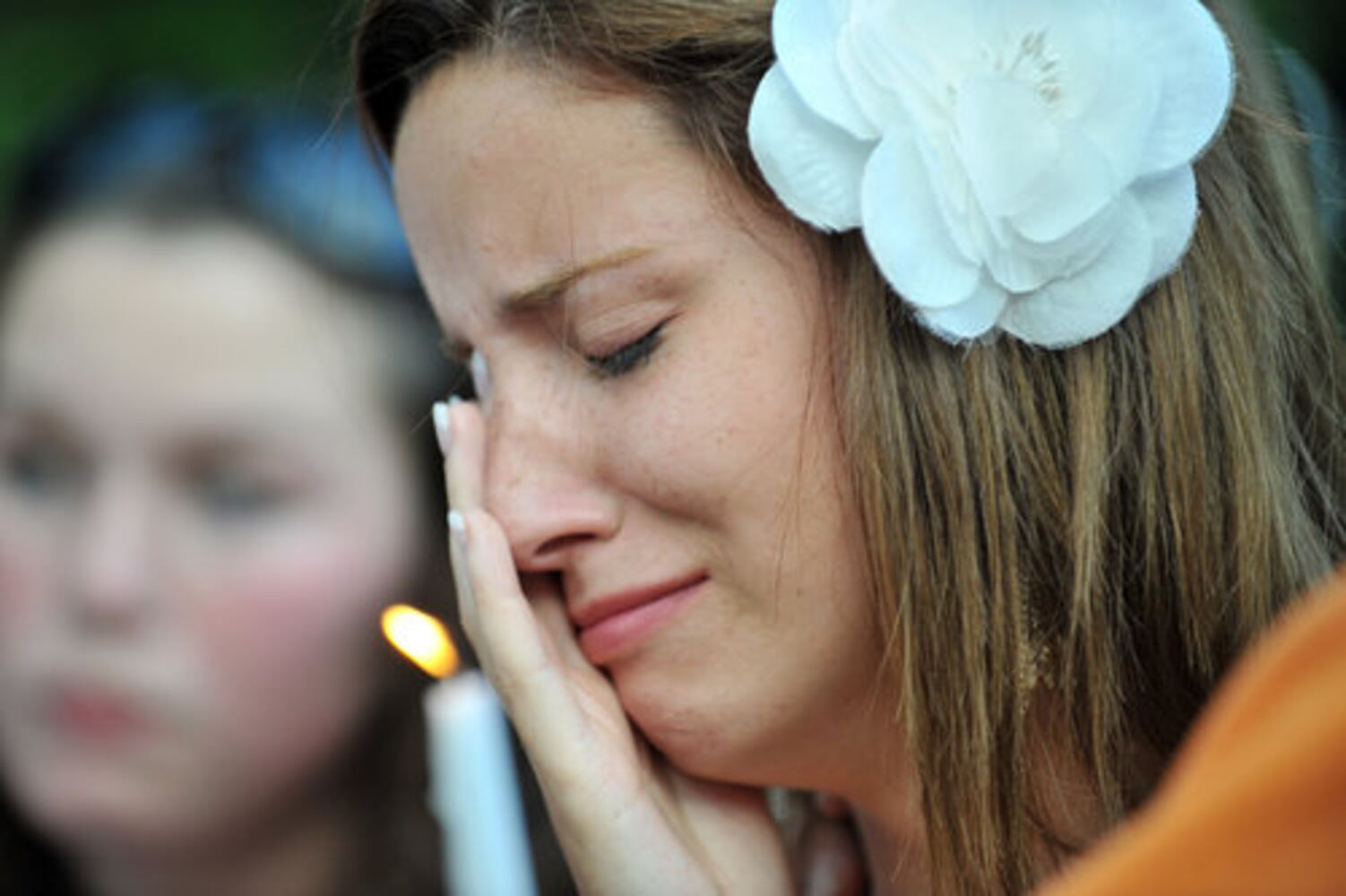 Candlelight vigil for Nique Leili