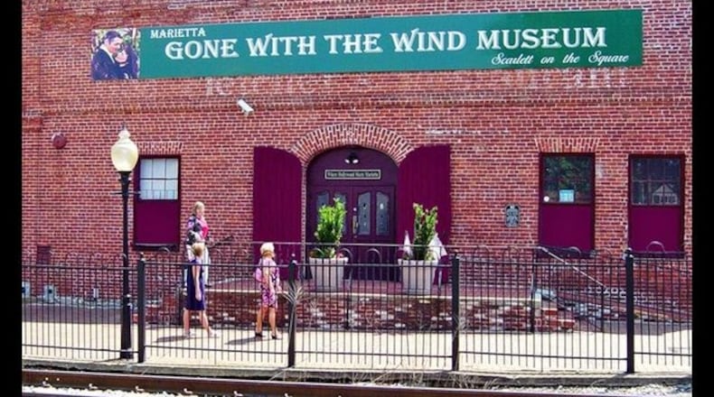 An outside view of the Marietta Gone With the Wind Museum.