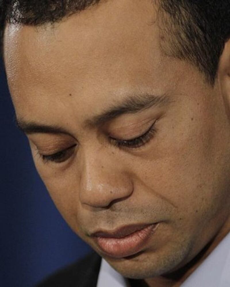 Tiger Woods issues apology for infidelity