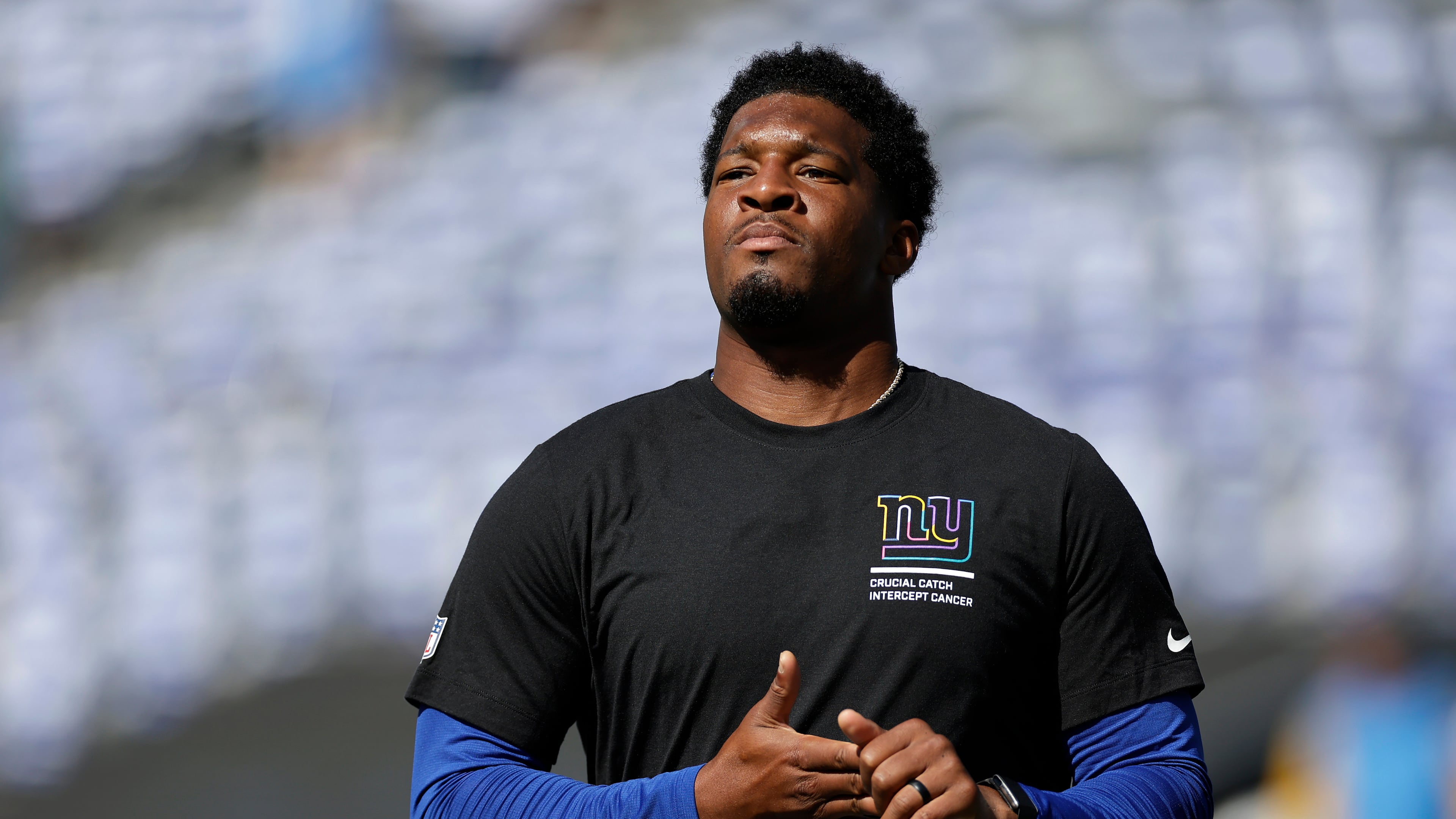 FILE - New York Giants quarterback Jameis Winston (19) warms up before an NFL football game against the Los Angeles Chargers, Sept. 28, 2025, in East Rutherford, N.J. (AP Photo/Adam Hunger, File)
