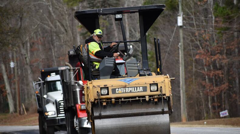 Crews will resurface Hunter Road from South Fulton Parkway to Roosevelt Highway.