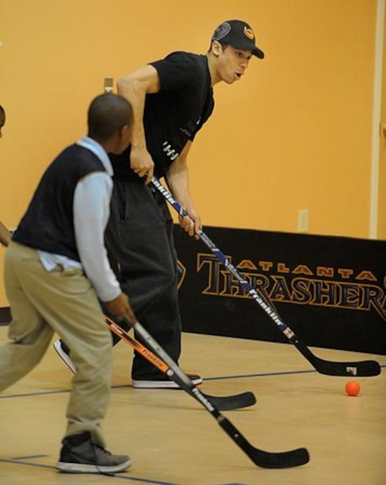 Thrashers' Evander Kane hosts hockey clinic