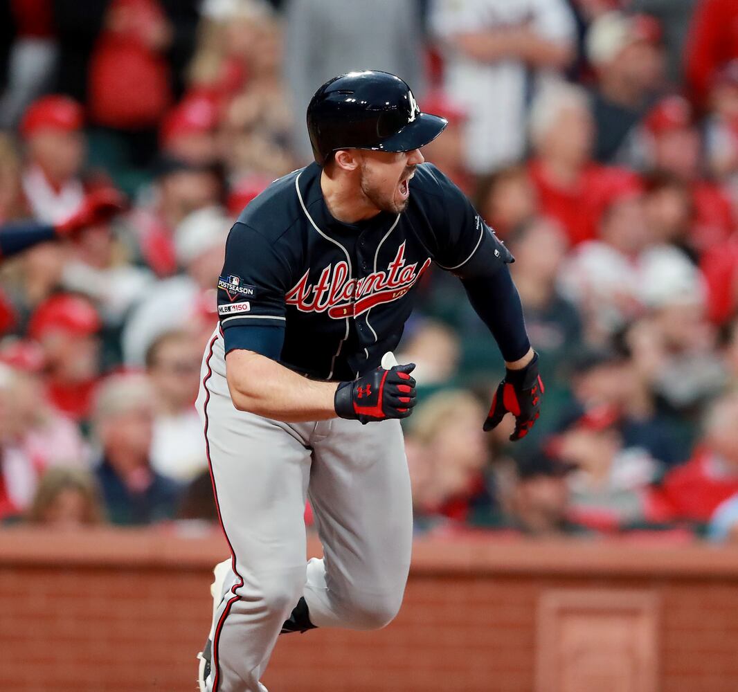 Photos: Braves win in dramatic fashion, lead Cardinals 2-1 in NLDS