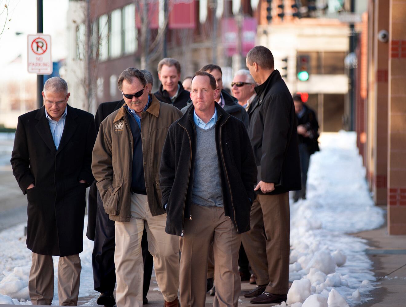 Braves executives tour St. Louis Cardinals’ stadium