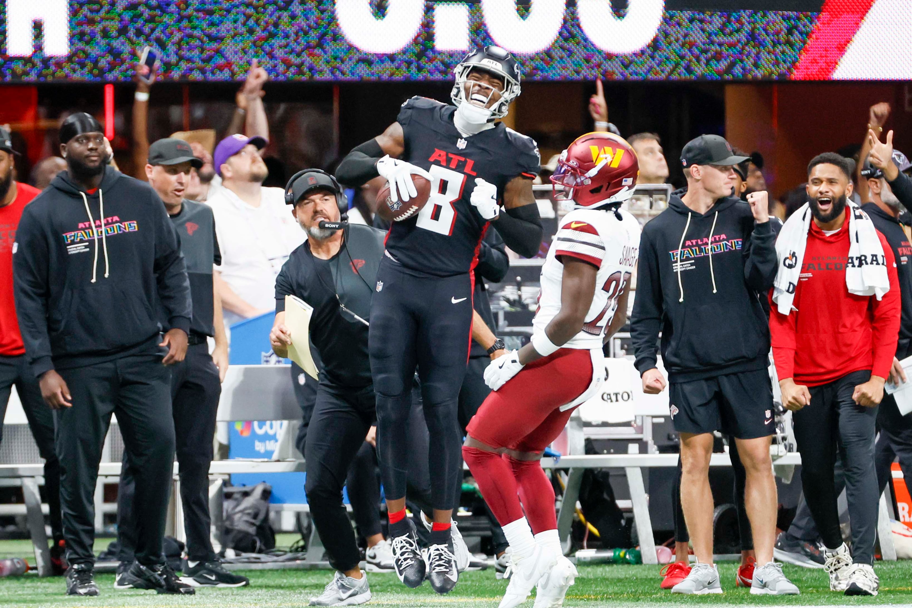 Atlanta Falcons tight end Kyle Pitts reacts after a catch during the second half of an NFL game against the Washington Commanders at Mercedes-Benz Stadium in Atlanta on Sunday, September 28, 2025. (Miguel Martinez/AJC)