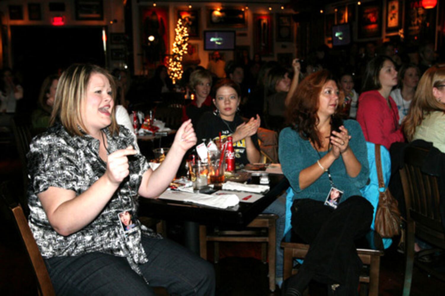Elliott Yamin's intimate concert at Hard Rock Cafe