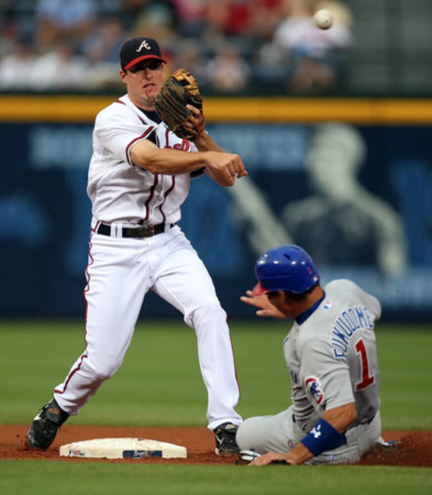 Braves honor Skip Caray