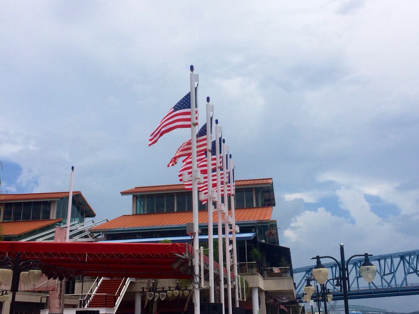 Last minute 4th of July preps made downtown