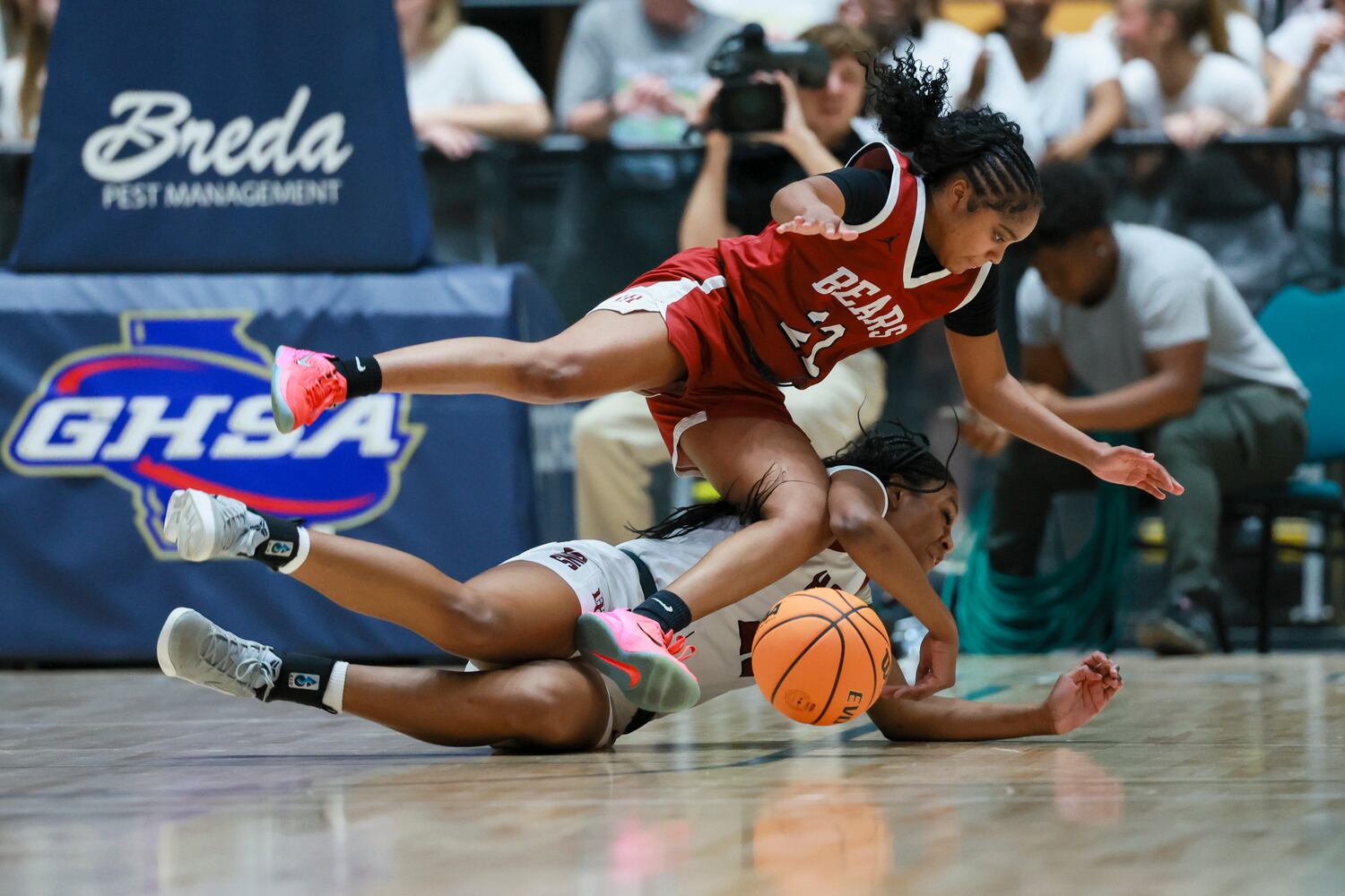 private girls basketball championship, Hebron Christian vs Holy Innocents’