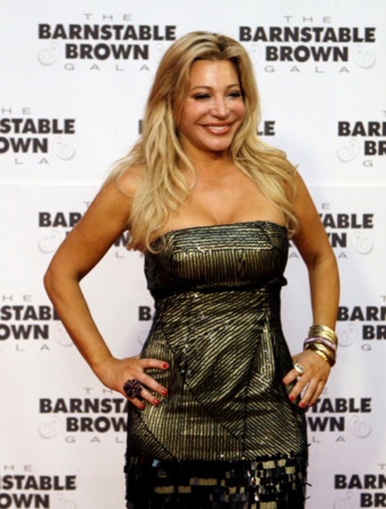 Celebs go to Louisville for Derby party