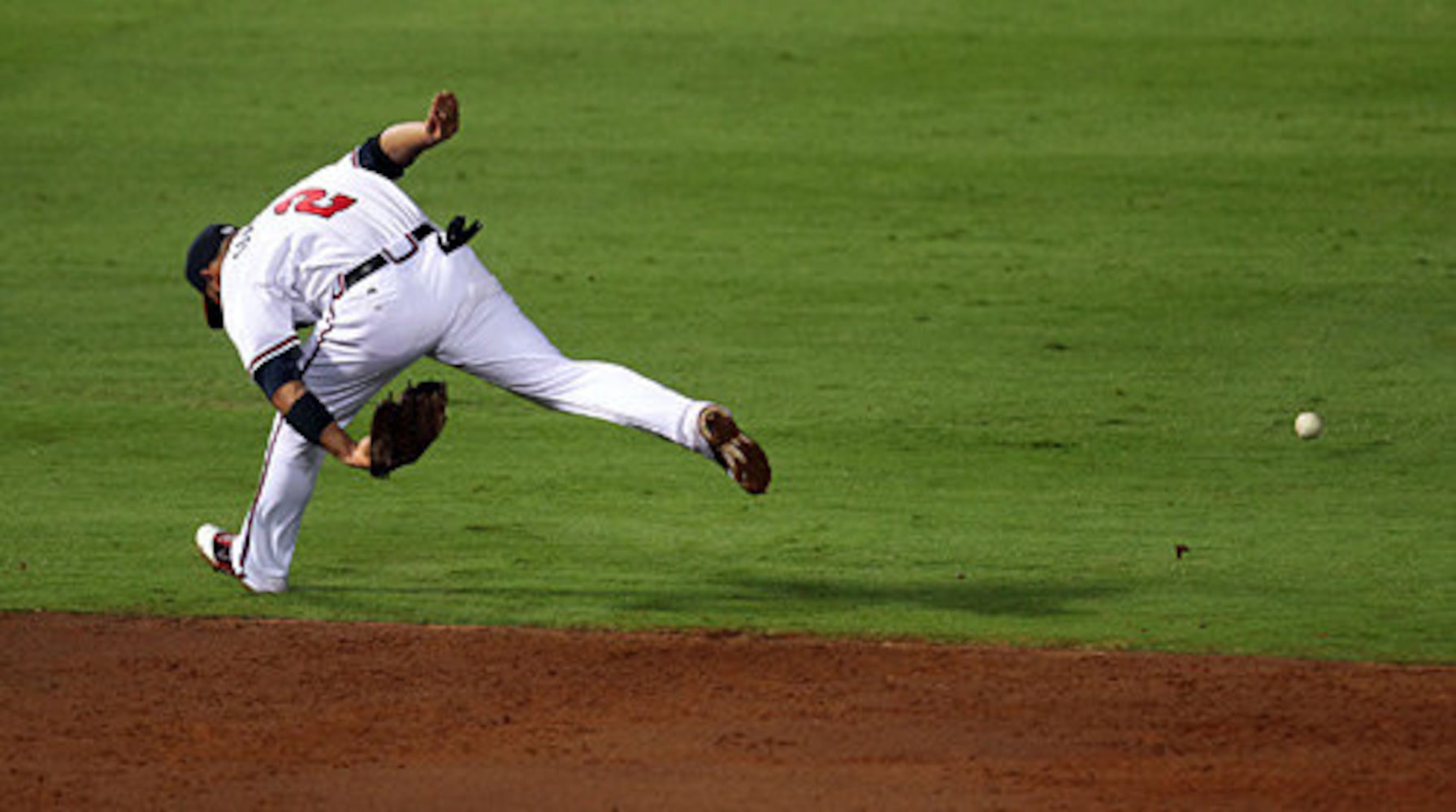 Rain can't stop Pirates, Braves