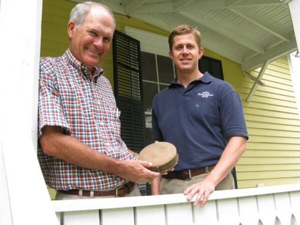  Johnny Sinclair, right, and former homeowner Mark Kirk made a stunning discovery in 2009. Photo: Jennifer Brett