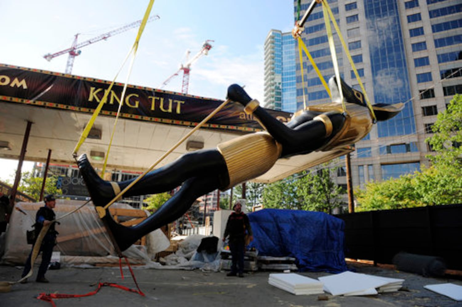 Anubis statue in place for King Tut exhibit