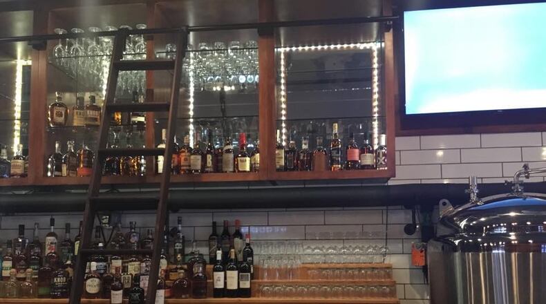 The interior of Porter Brew & Que in Dunwoody