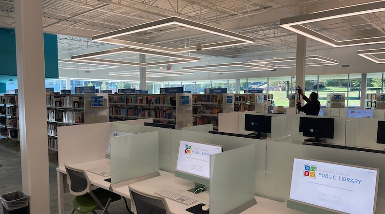 The new Norcross branch of the Gwinnett County Public Library offers 40 computer stations, study rooms, learning labs and a game room. (Tyler Wilkins / tyler.wilkins@ajc.com)