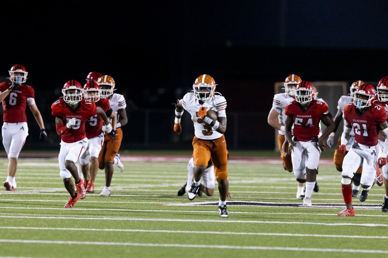 Kell’s Tyriq Green (3) runs the ball for a touchdown against Allatoona in Acworth, GA., on Friday, August 25, 2023. (Photo/Jenn Finch)