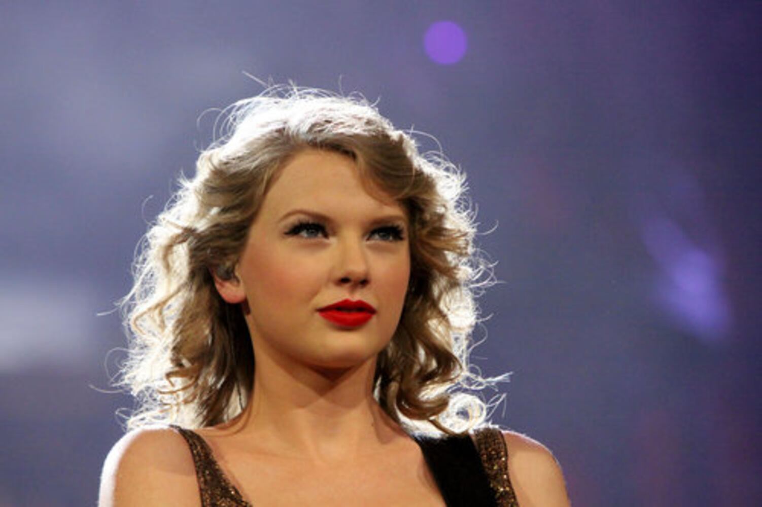 Taylor Swift sells out Philips Arena