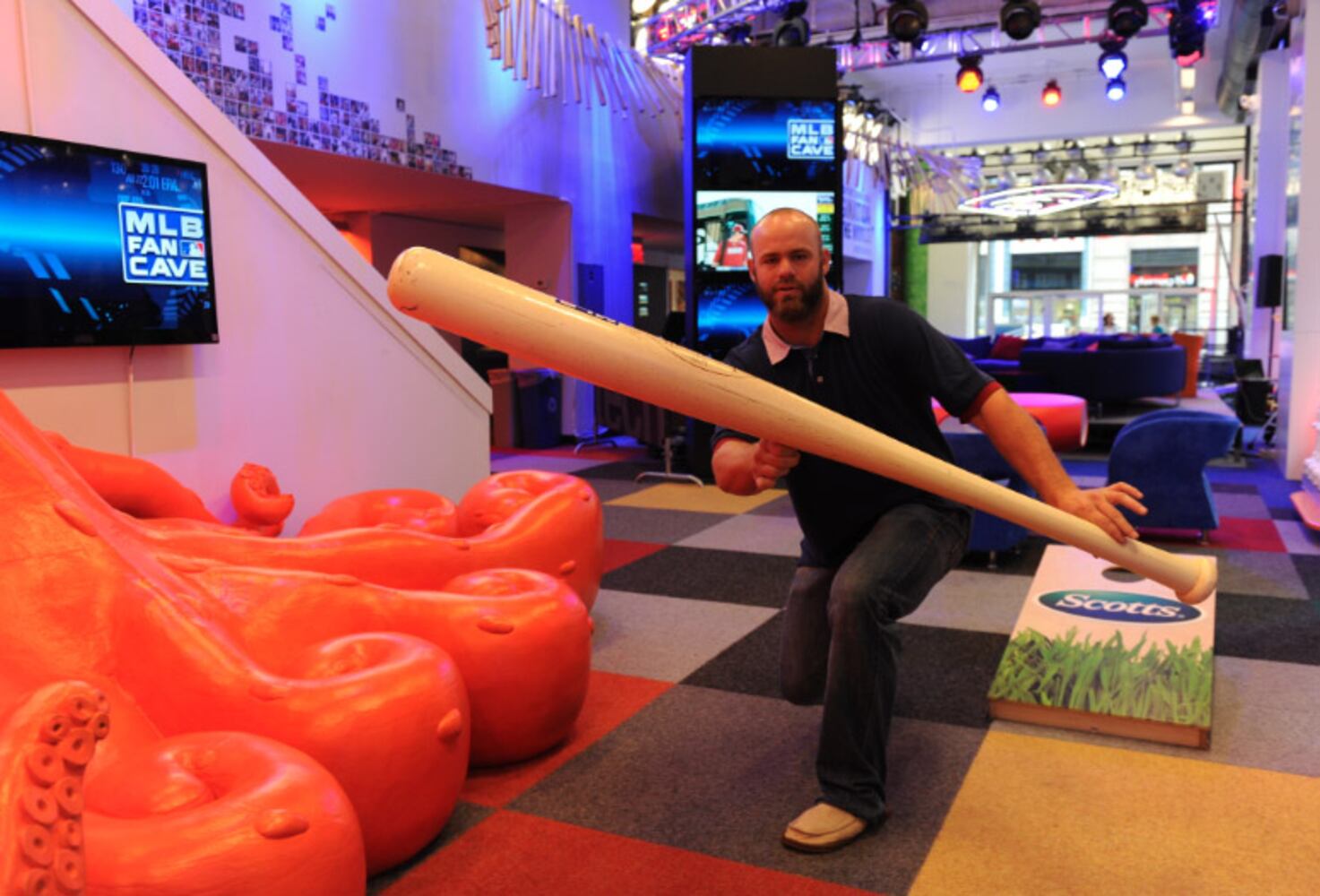 Braves rookie Evan Gattis gets national attention