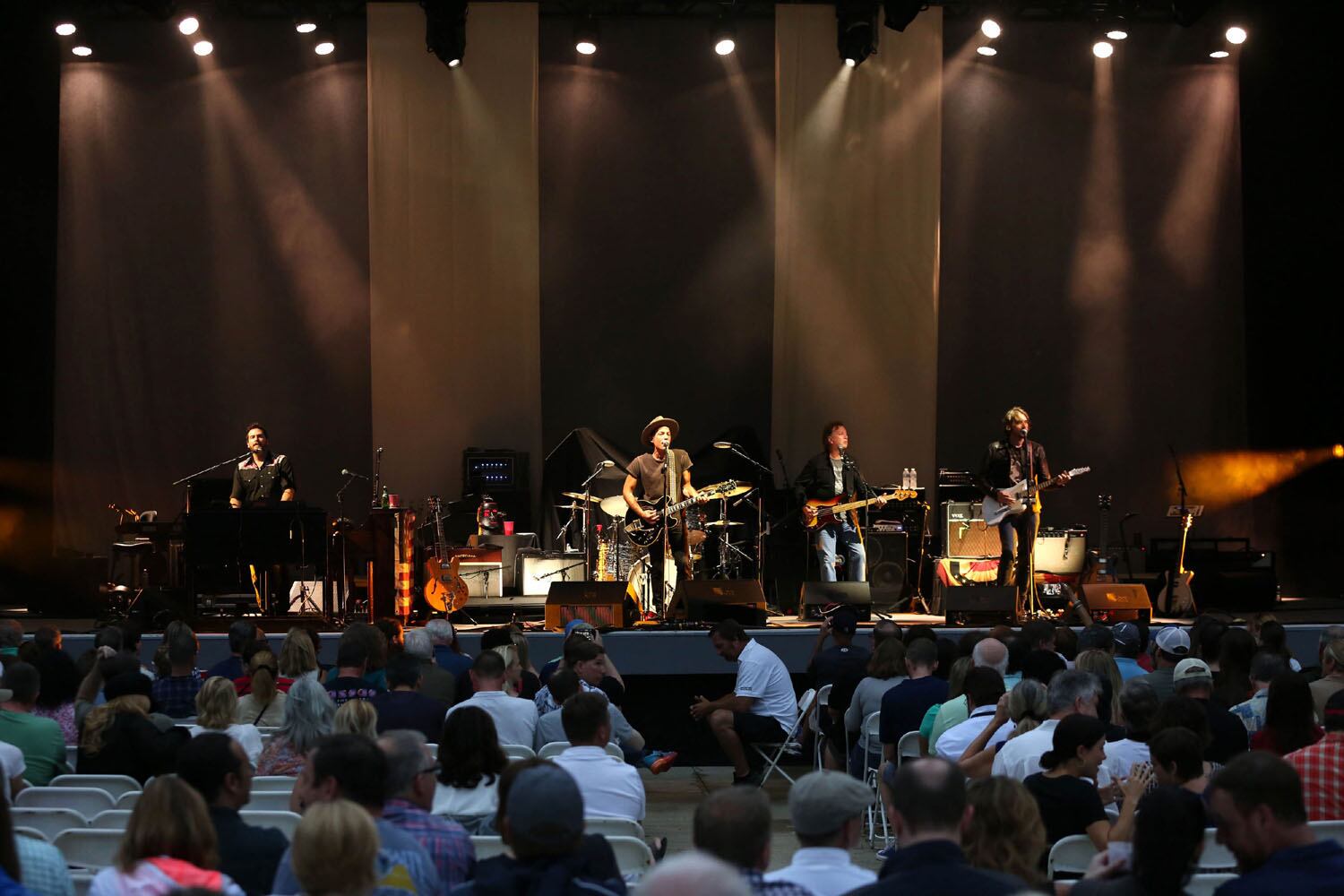 Buckingham and McVie at Chastain
