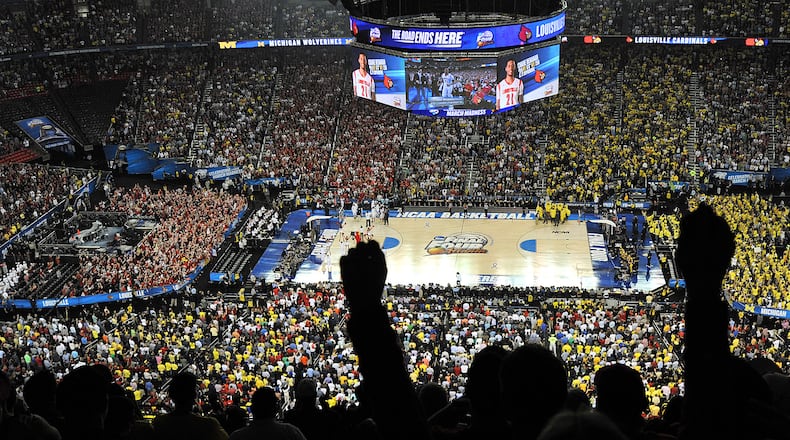 April 8, 2013 Atlanta - Fans cheer before the NCAA Final Four Championship Game between Louisville Cardinals and Michigan Wolverines on Monday, April 8, 2013. HYOSUB SHIN / HSHIN@AJC.COM