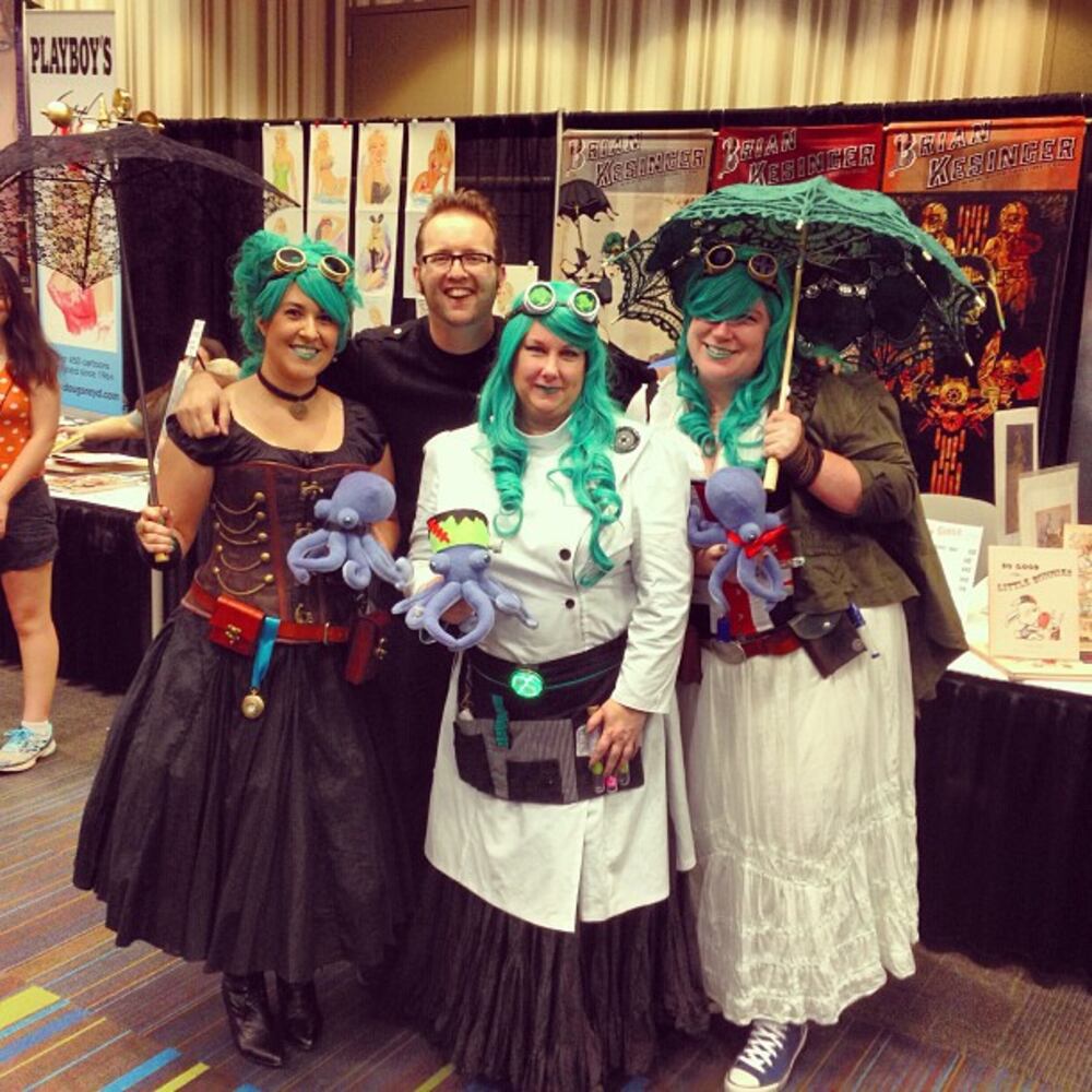 The three Victoria's! I love that they themed their otto's to their outfits! #cosplay #ottoandvictoria #octopus #frankenotto #steampunk #dragoncon -- @briankesinger