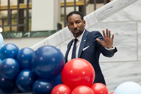 Atlanta Mayor Andre Dickens waves as he walks up the stairs after speaking during a press conference to unveil the Neighborhood Reinvestment Initiative at Atlanta City Hall, Tuesday, Sept. 30, 2025, in Atlanta. (Jason Getz/AJC)
