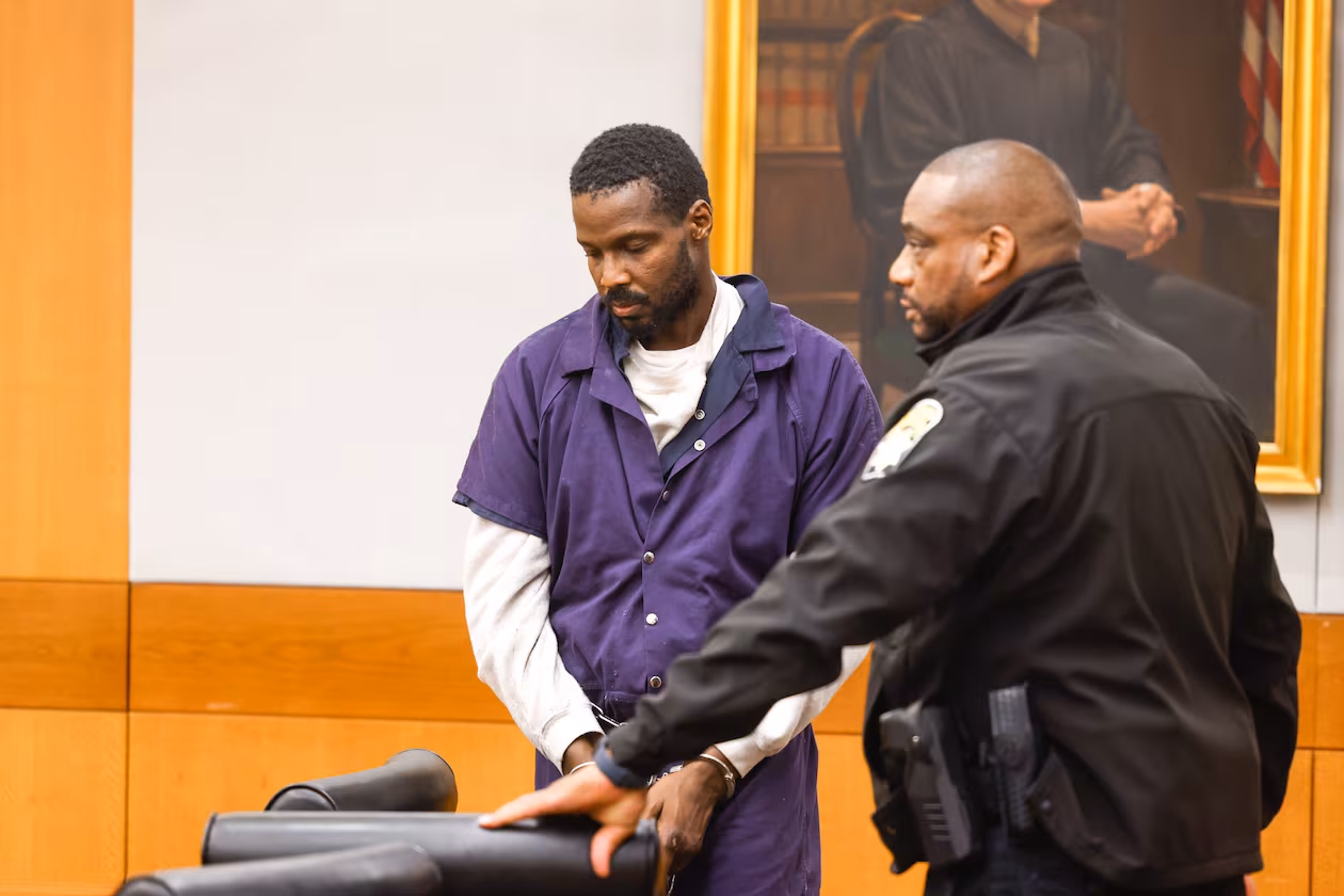Ciarre Campbell (left) appears in a Fulton County courtroom on Tuesday, July 21, 2026, in Atlanta. Ciarre Campbell, brother of NFL player Calais Campbell, is charged with murder in the June death of his mother, Nateal Campbell. (Arvin Temkar/AJC)