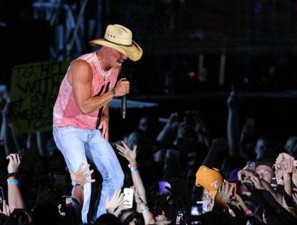 Kenny Chesney was a regular presence at the Georgia Dome. Photo: Robb D. Cohen/www/RobbsPhotos.com.
