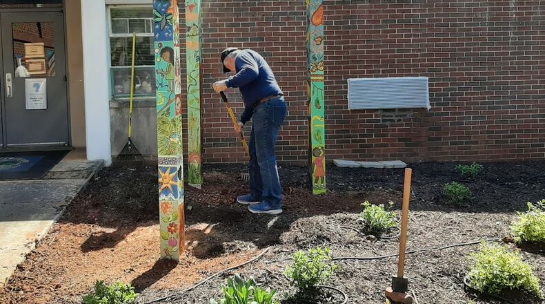 The community has pulled together to give the front yard of Avondale Elementary School a facelift. CONTRIBUTED
