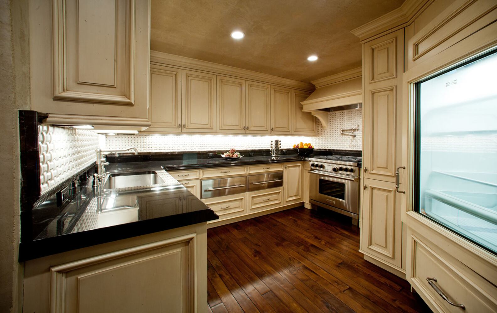 Colorado home rents for $2,850 to $11,195 per night
