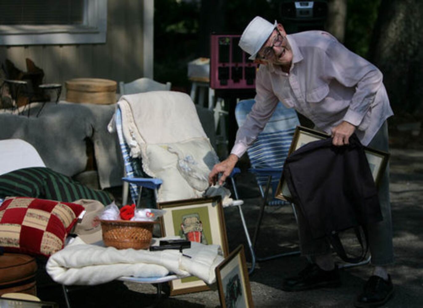 Dixie Highway Yard Sale