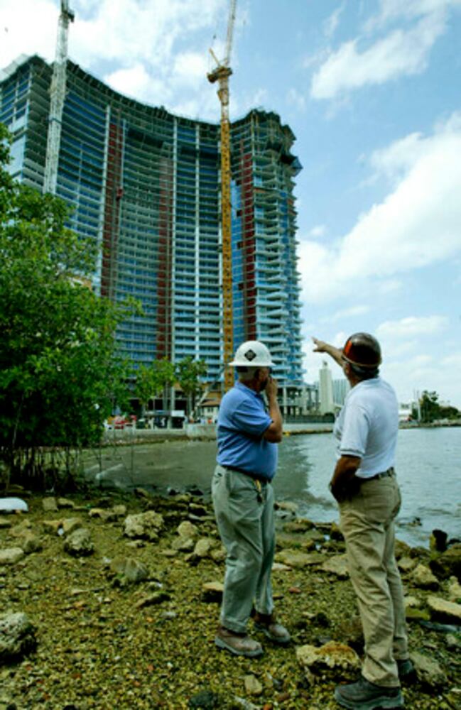 Crane collapse in Miami