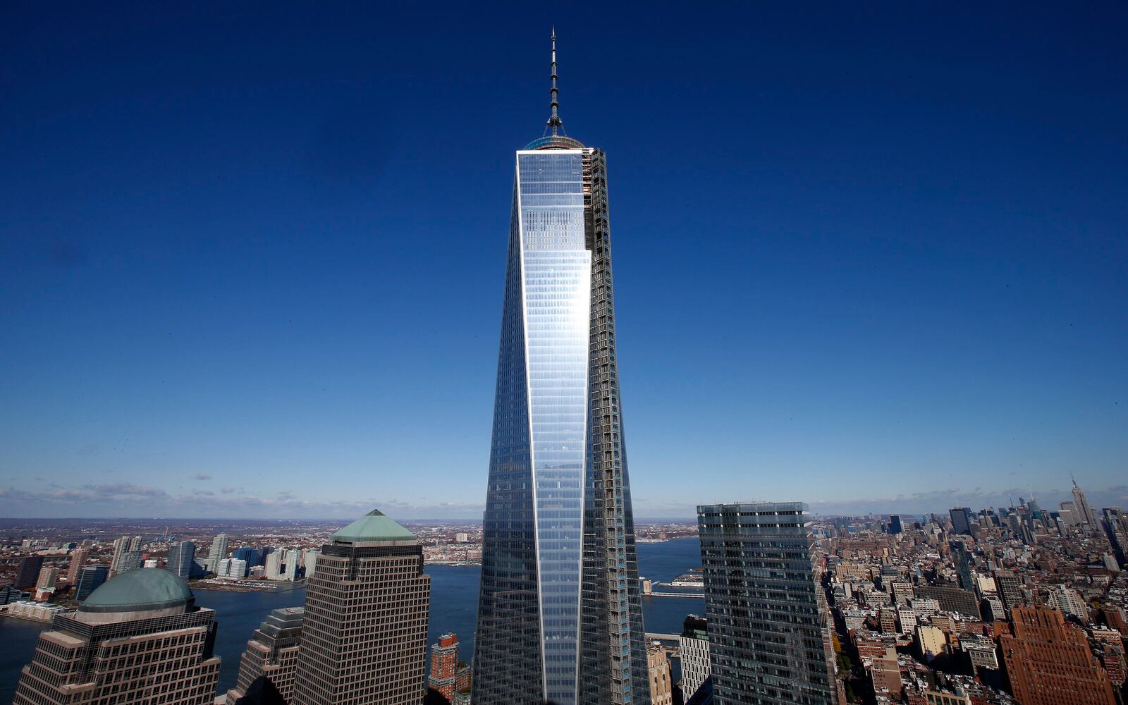 First skyscraper at World Trade Center to open